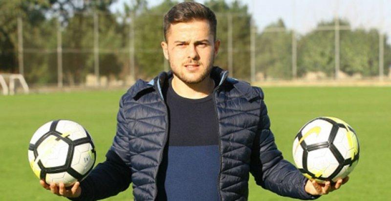 4 büyüklerden giden oyuncular