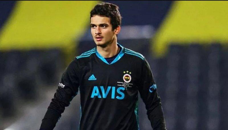 4 büyüklerden giden oyuncular