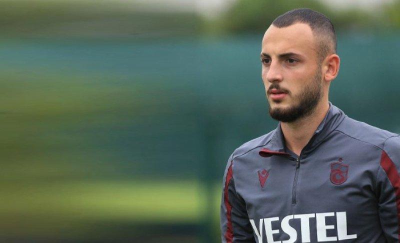 4 büyüklerden giden oyuncular