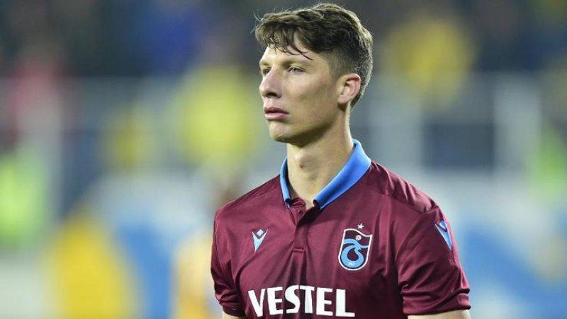 4 büyüklerden giden oyuncular