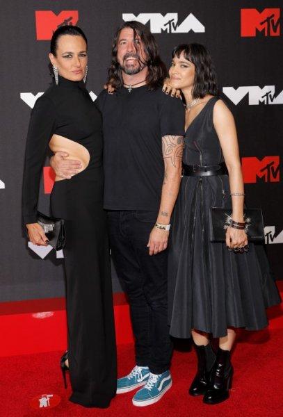 MTV Müzik Ödülleri'nde kırmızı halı şıklığı