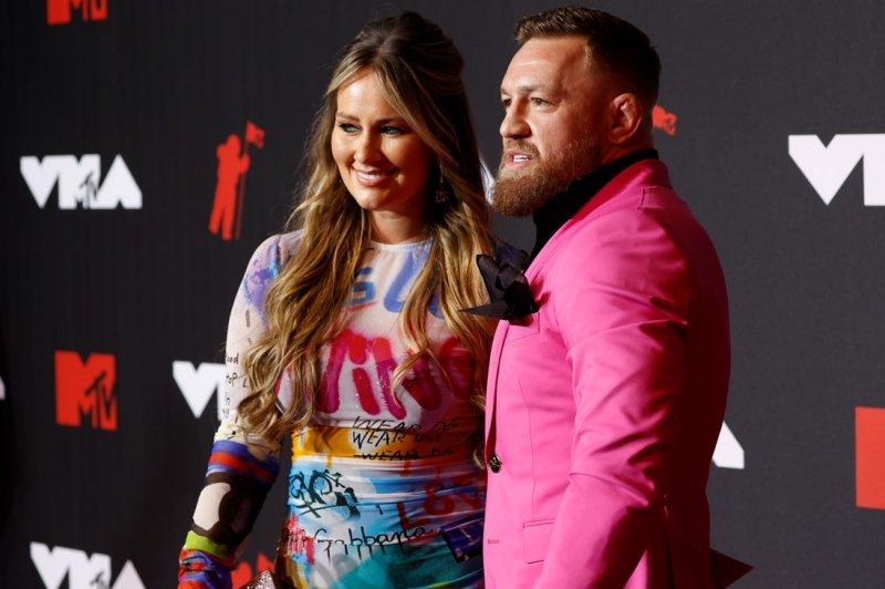 MTV Müzik Ödülleri'nde kırmızı halı şıklığı