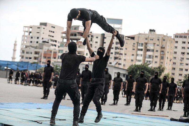Gazze'de  'Ulusun Kalkanı Alayı' töreni düzenlendi