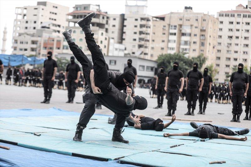 Gazze'de  'Ulusun Kalkanı Alayı' töreni düzenlendi