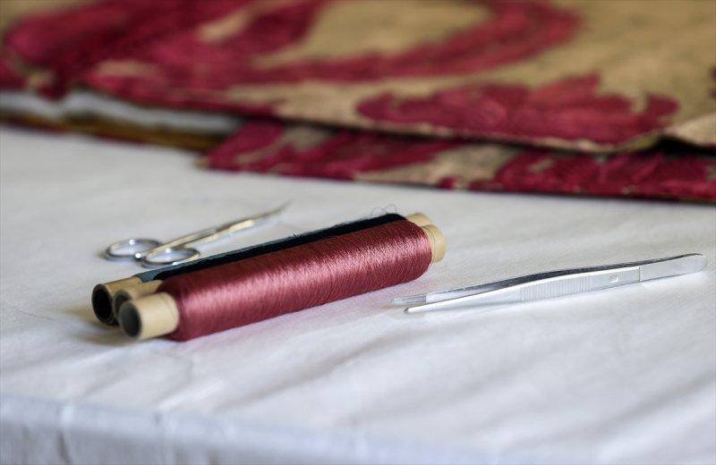 Kanuni Sultan Süleyman'ın tören kaftanına restorasyon