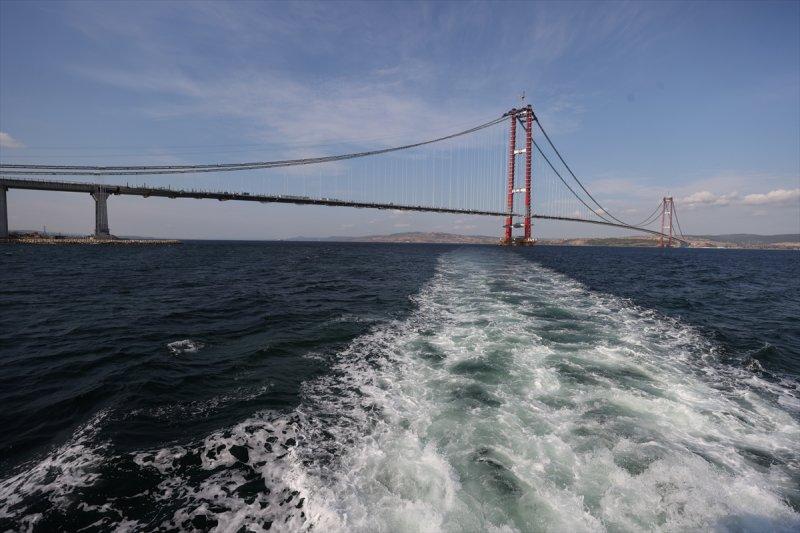 '1915 Çanakkale Köprüsü' 318 metre yükseklikten görüntülendi