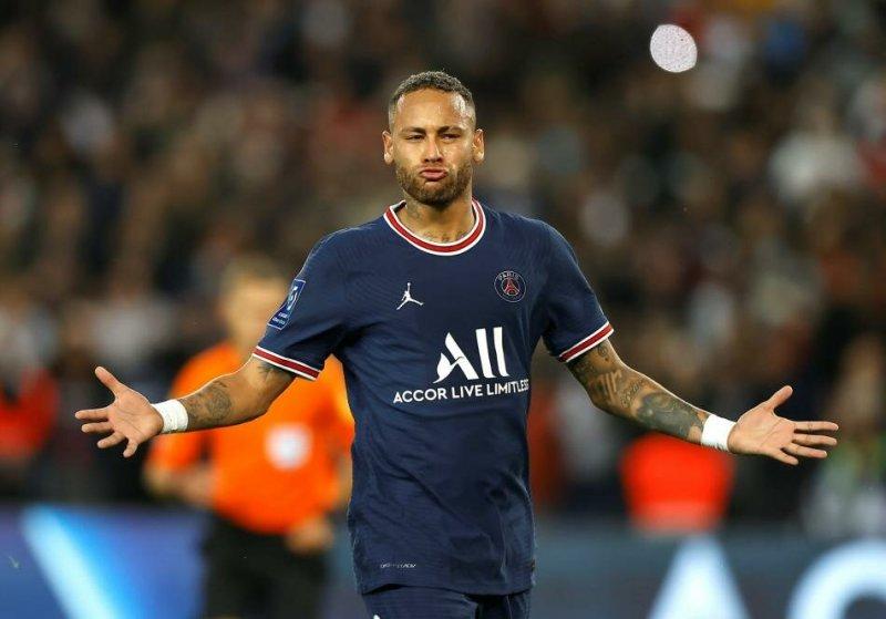 Dünyada en çok kazanan 10 futbolcu