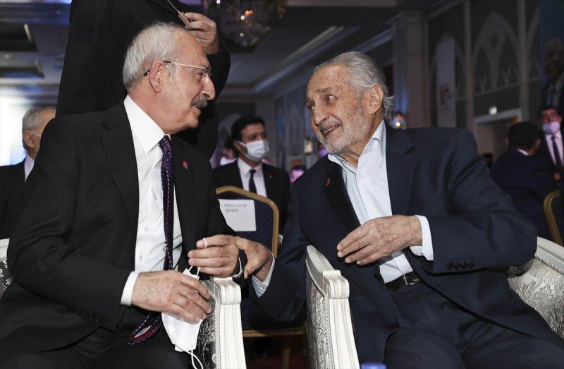 Oğuzhan Asiltürk'ün siyasi hayatı