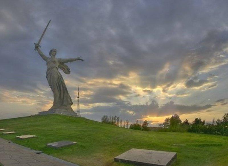 Rusya'nın savaş sembolü: MOTHERLAND CALLS