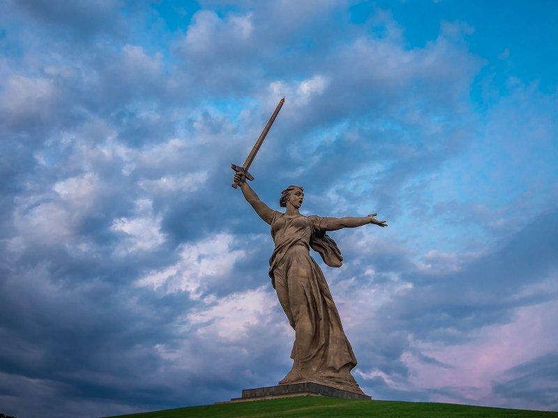 Rusya'nın savaş sembolü: MOTHERLAND CALLS
