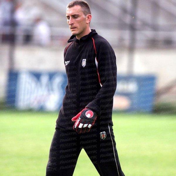 4 büyüklerde forma giymeden giden futbolcular