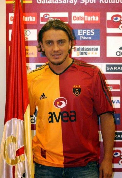 4 büyüklerde forma giymeden giden futbolcular