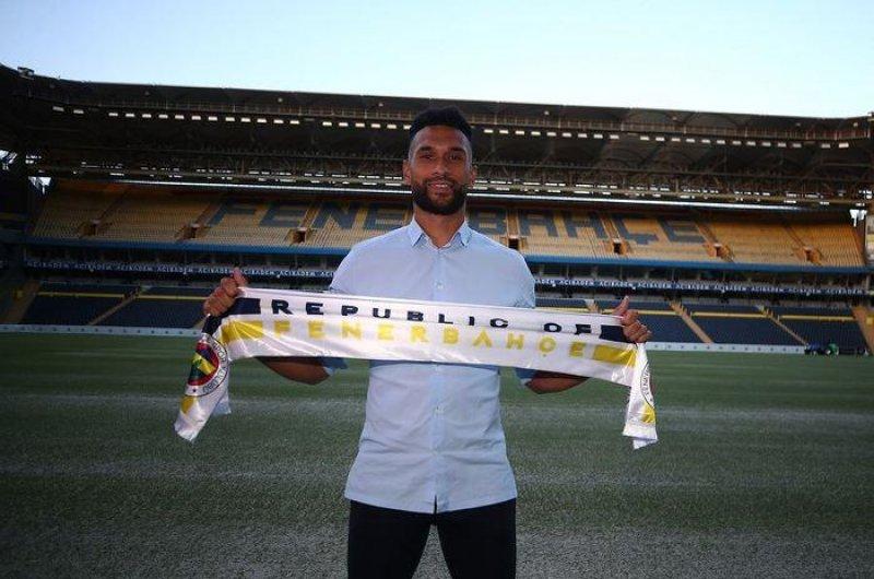 4 büyüklerde forma giymeden giden futbolcular