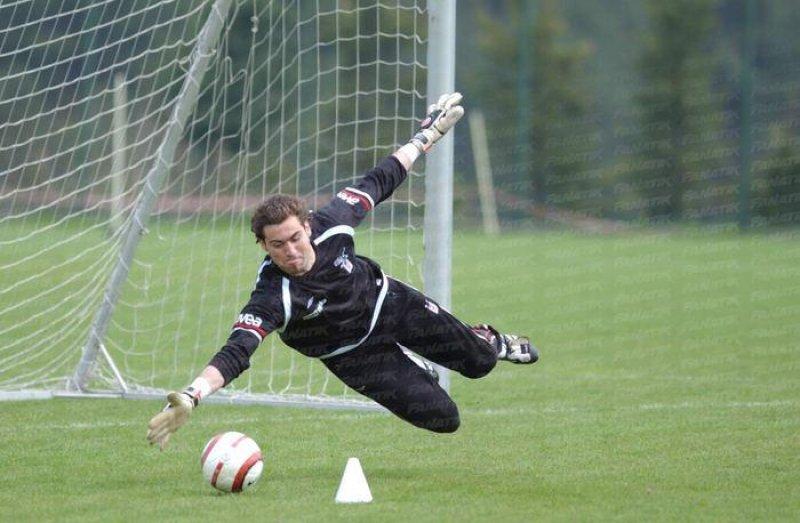 4 büyüklerde forma giymeden giden futbolcular