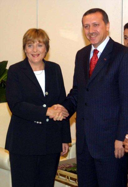 Dünden bugüne Erdoğan ile Merkel'in görüşmeleri