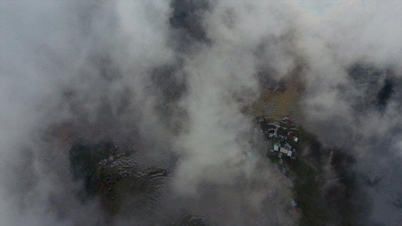 Düzce'de 1830 rakımlı Kardüz Yaylası'na kar yağdı