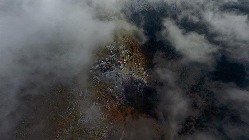 Düzce'de 1830 rakımlı Kardüz Yaylası'na kar yağdı