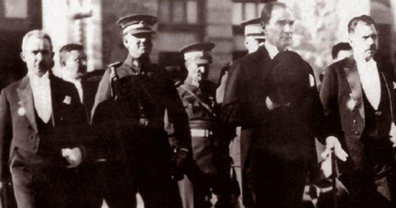 Fotoğraflarla Atatürk 