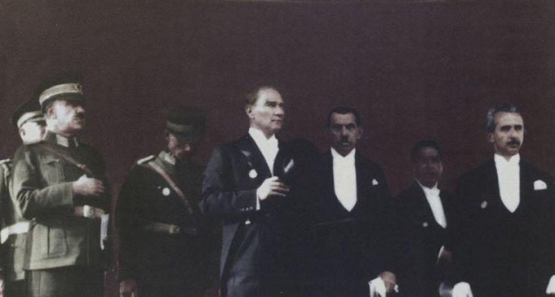 Fotoğraflarla Atatürk 