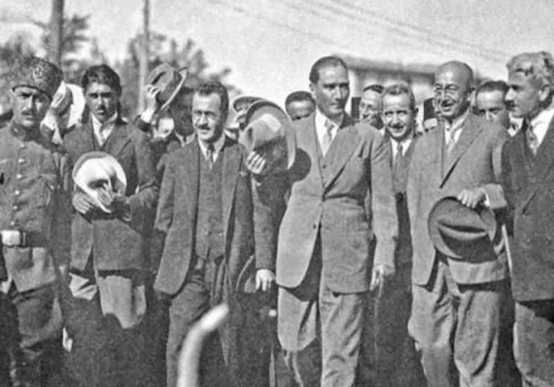 Fotoğraflarla Atatürk 