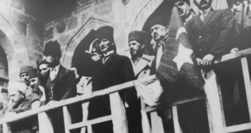 Fotoğraflarla Atatürk 