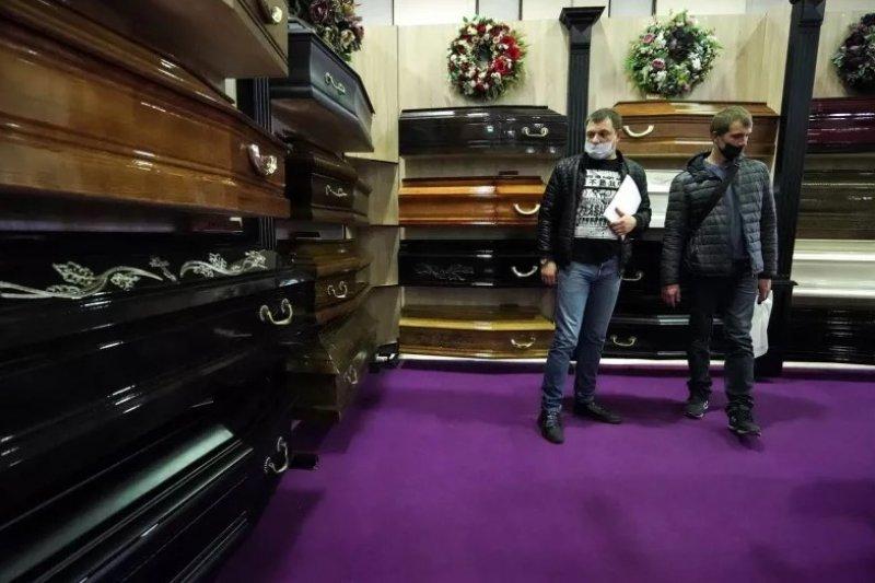 Moskova'da cenaze işleri fuarı