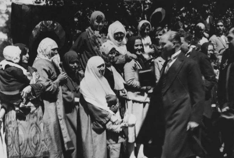 Fotoğraflarla Atatürk 