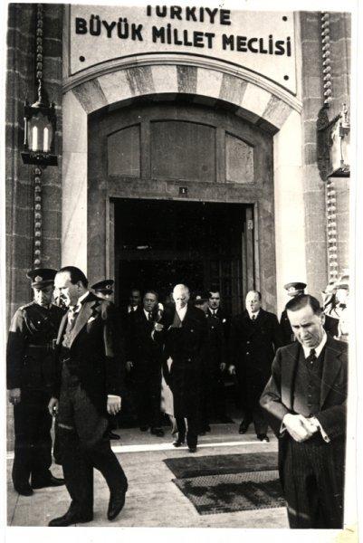 Fotoğraflarla Atatürk 