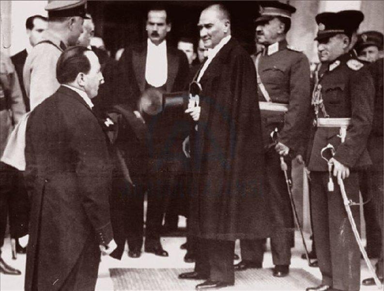 Fotoğraflarla Atatürk 