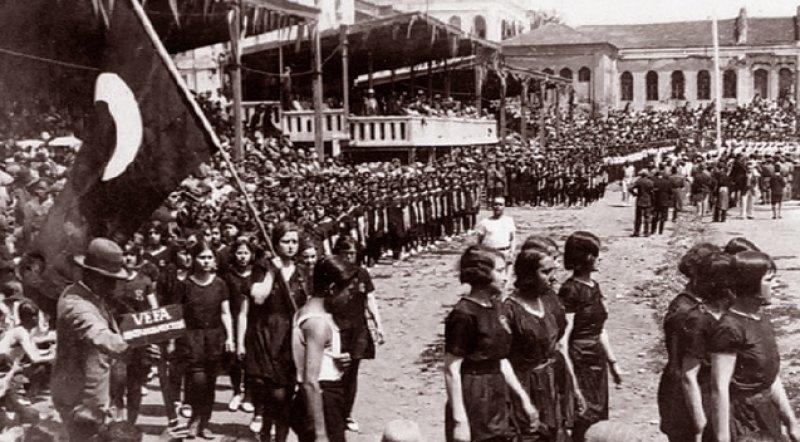 Fotoğraflarla Atatürk 