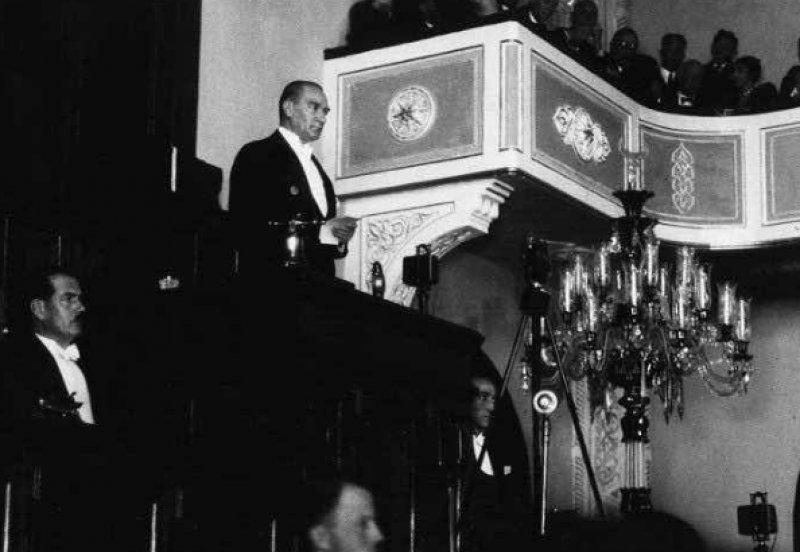 Fotoğraflarla Atatürk 