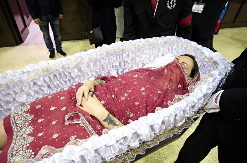 Moskova'da cenaze işleri fuarı