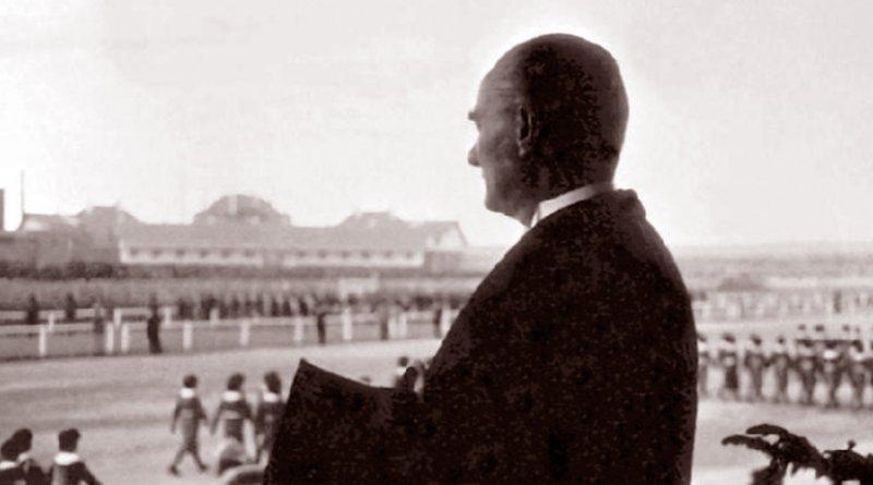 Fotoğraflarla Atatürk 