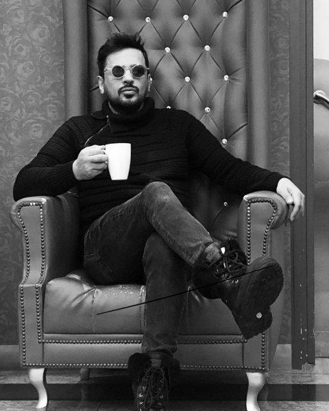 Kırmızı Oda'nın kadrosuna dahil olan Emre Altuğ'un sosyal medya paylaşımları