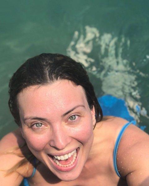 Taciz itirafında bulunan Arzu Yanardağ'ın sosyal medya paylaşımları