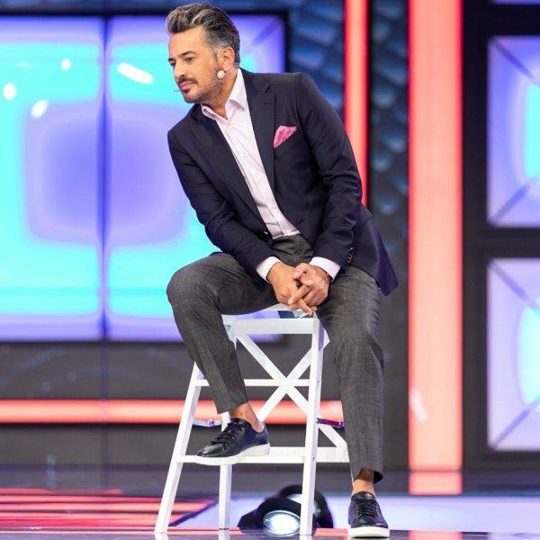 Kırmızı Oda'nın kadrosuna dahil olan Emre Altuğ'un sosyal medya paylaşımları