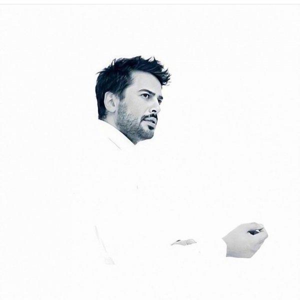 Kırmızı Oda'nın kadrosuna dahil olan Emre Altuğ'un sosyal medya paylaşımları