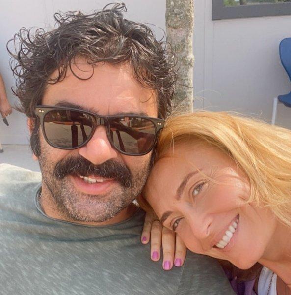 Ceyda Düvenci ile evli olan Bülent Şakrak'ın sosyal medya paylaşımları