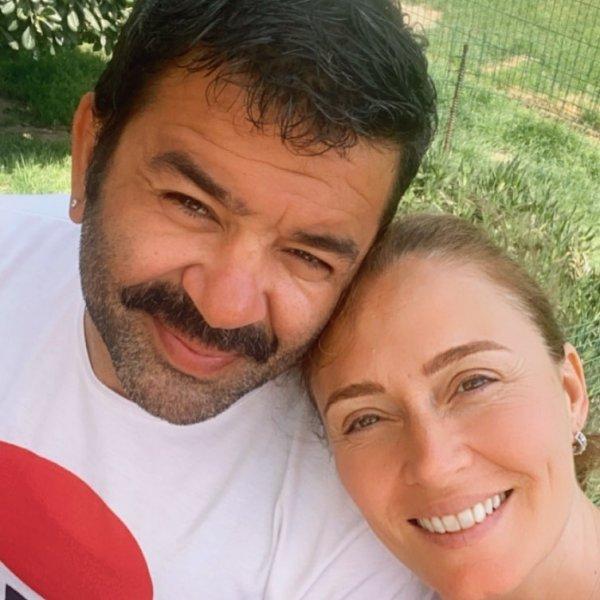 Ceyda Düvenci ile evli olan Bülent Şakrak'ın sosyal medya paylaşımları
