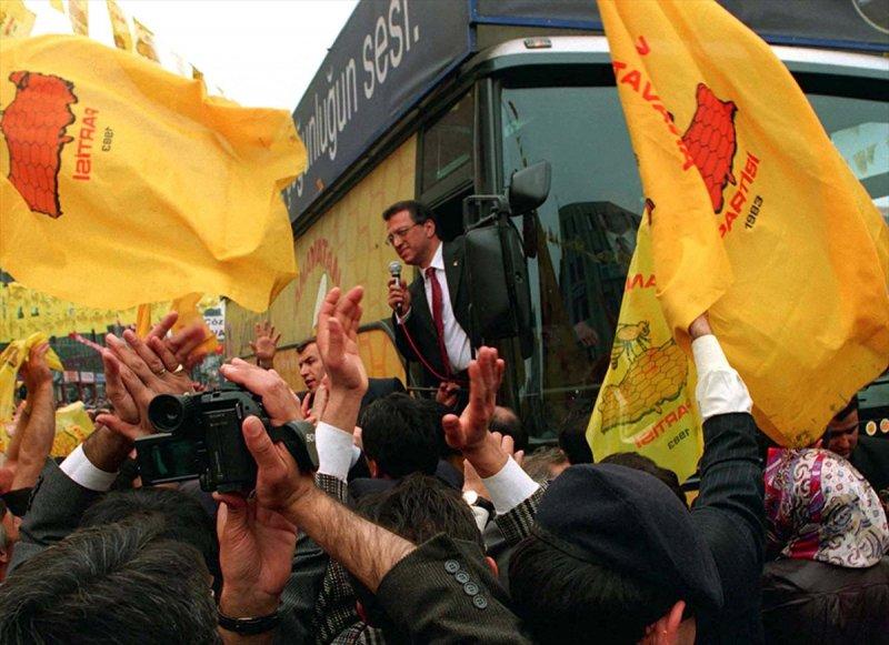 Vefatının 1. yılında fotoğraflarla Mesut Yılmaz