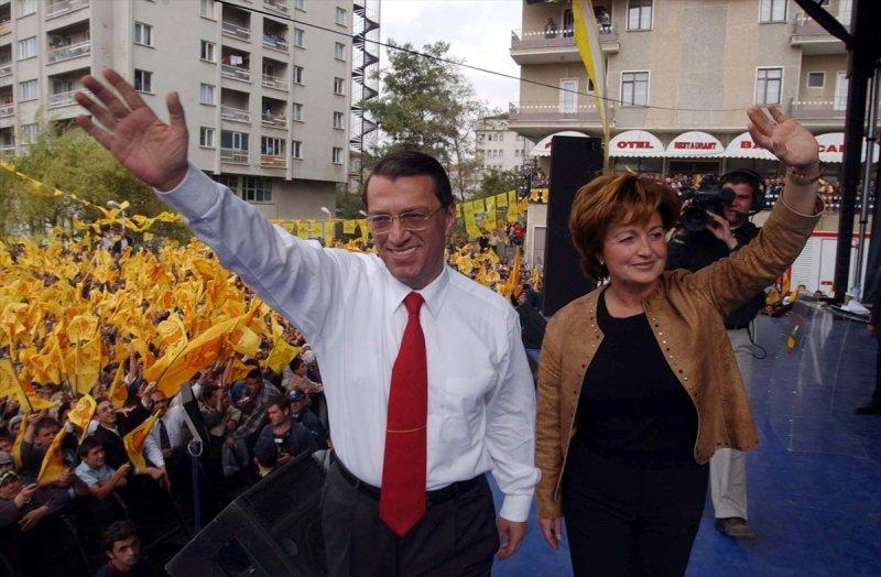 Vefatının 1. yılında fotoğraflarla Mesut Yılmaz