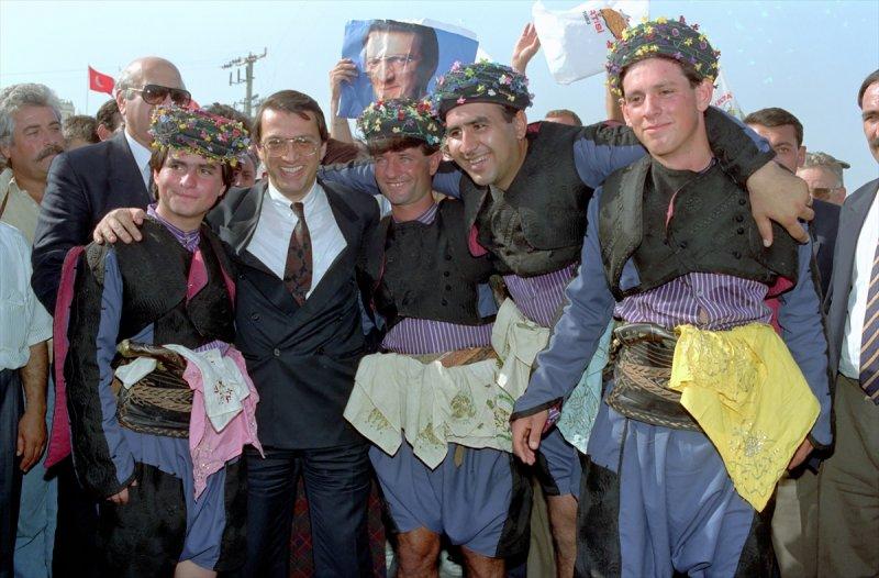 Vefatının 1. yılında fotoğraflarla Mesut Yılmaz