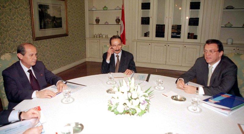 Vefatının 1. yılında fotoğraflarla Mesut Yılmaz