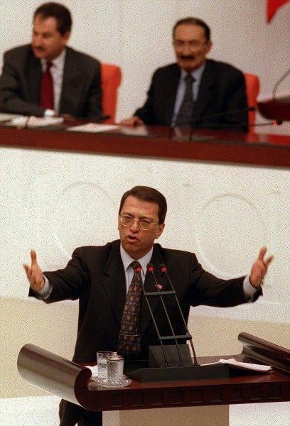 Vefatının 1. yılında fotoğraflarla Mesut Yılmaz