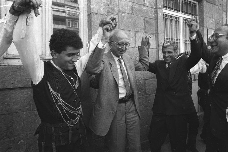 Vefatının 14. yılında fotoğraflarla Erdal İnönü 