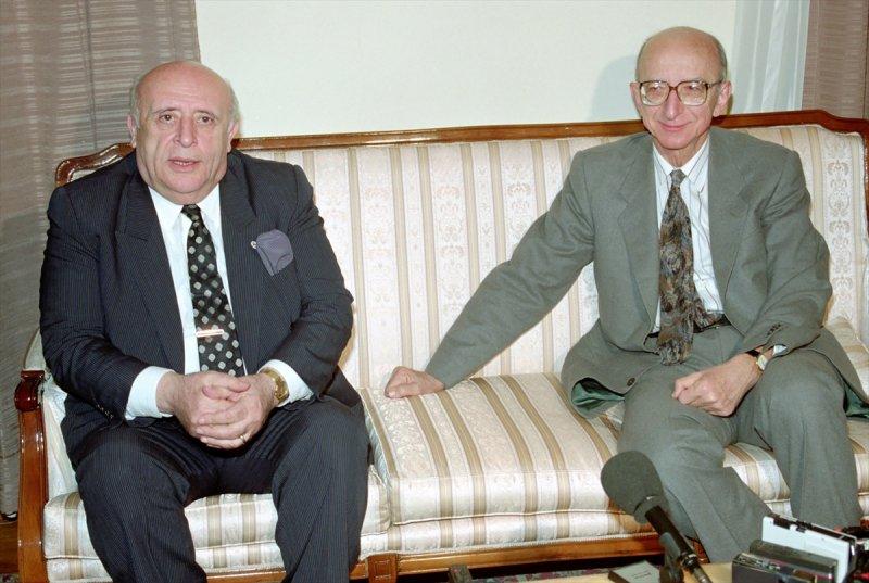 Vefatının 14. yılında fotoğraflarla Erdal İnönü 