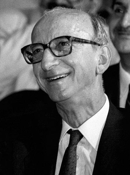 Vefatının 14. yılında fotoğraflarla Erdal İnönü 