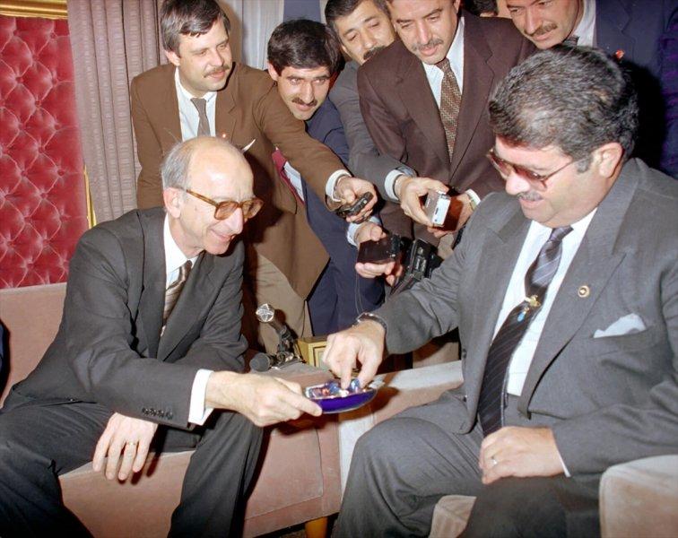 Vefatının 14. yılında fotoğraflarla Erdal İnönü 