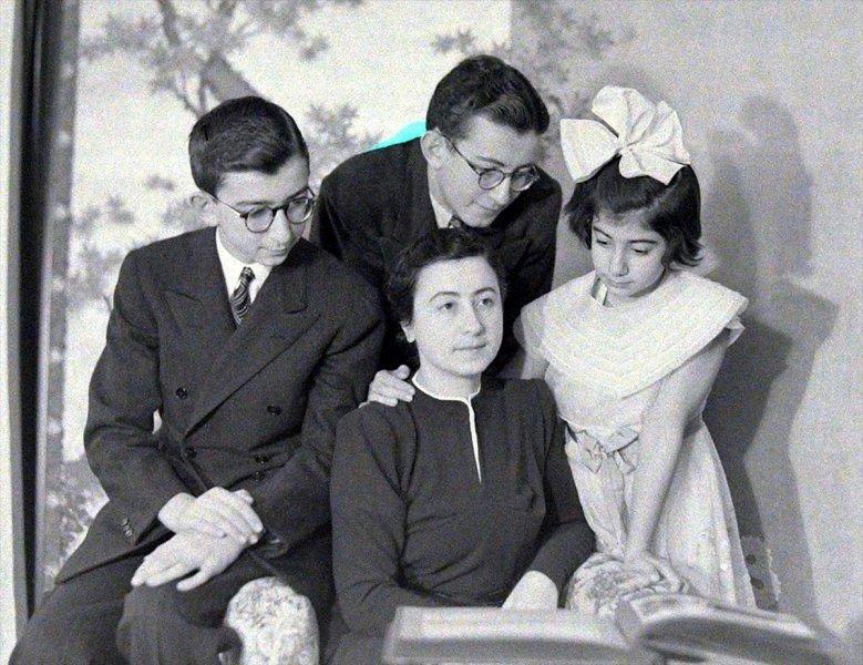 Vefatının 14. yılında fotoğraflarla Erdal İnönü 