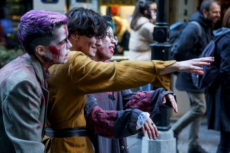 Belgrad'da Zombi Yürüyüşü